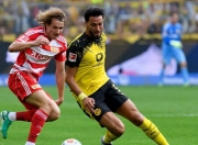 关于德甲季后赛对决在即！本菲卡演练定位球，新疆男篮密集防守应对的信息